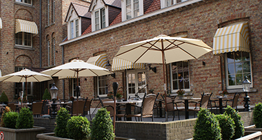 Terras van Fletcher Hotel-Restaurant De Dikke Van Dale